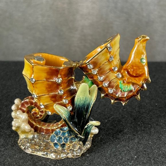 Rare! Nobility Bejeweled Seahorse Trinket Box. Gorgeous Enamel Colors and Stones - Picture 4 of 8